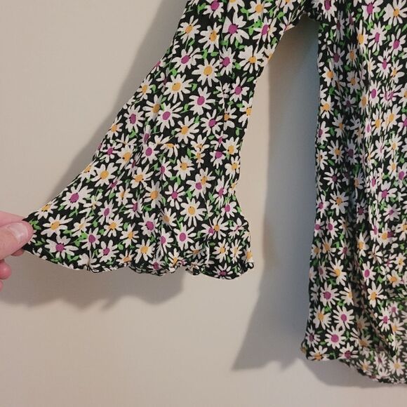 Zara Trafaluc Collection Daisy Printed Faux Wrap Blouse Size Small - Picture 3 of 6